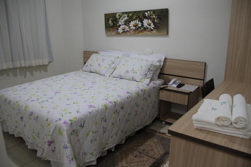 ארשים Hotel Monet מראה חיצוני תמונה