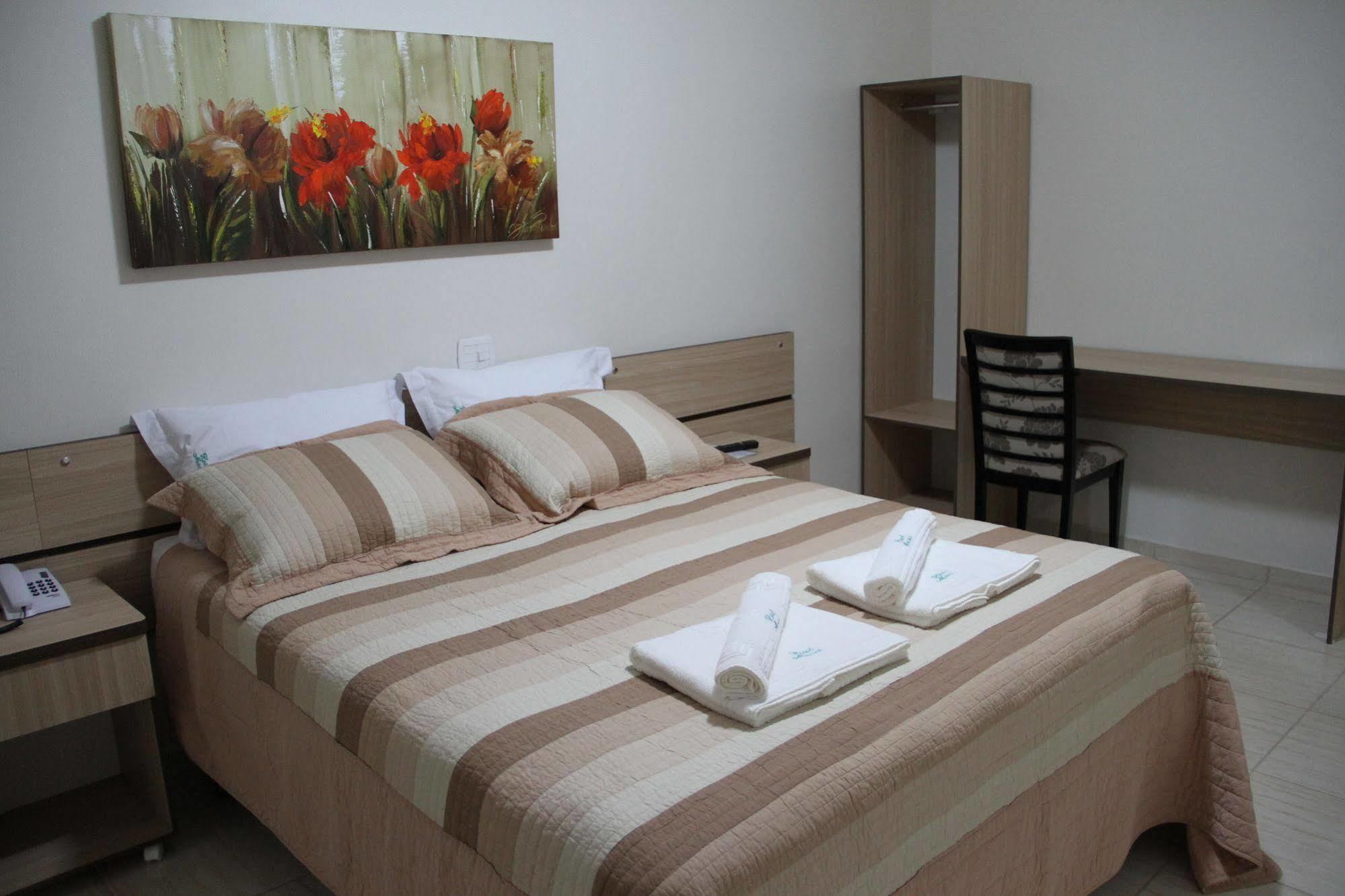 ארשים Hotel Monet מראה חיצוני תמונה